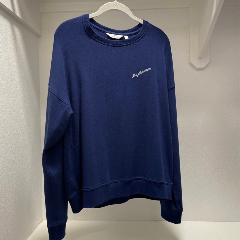 Navy blue Vineyard Vines crew neck